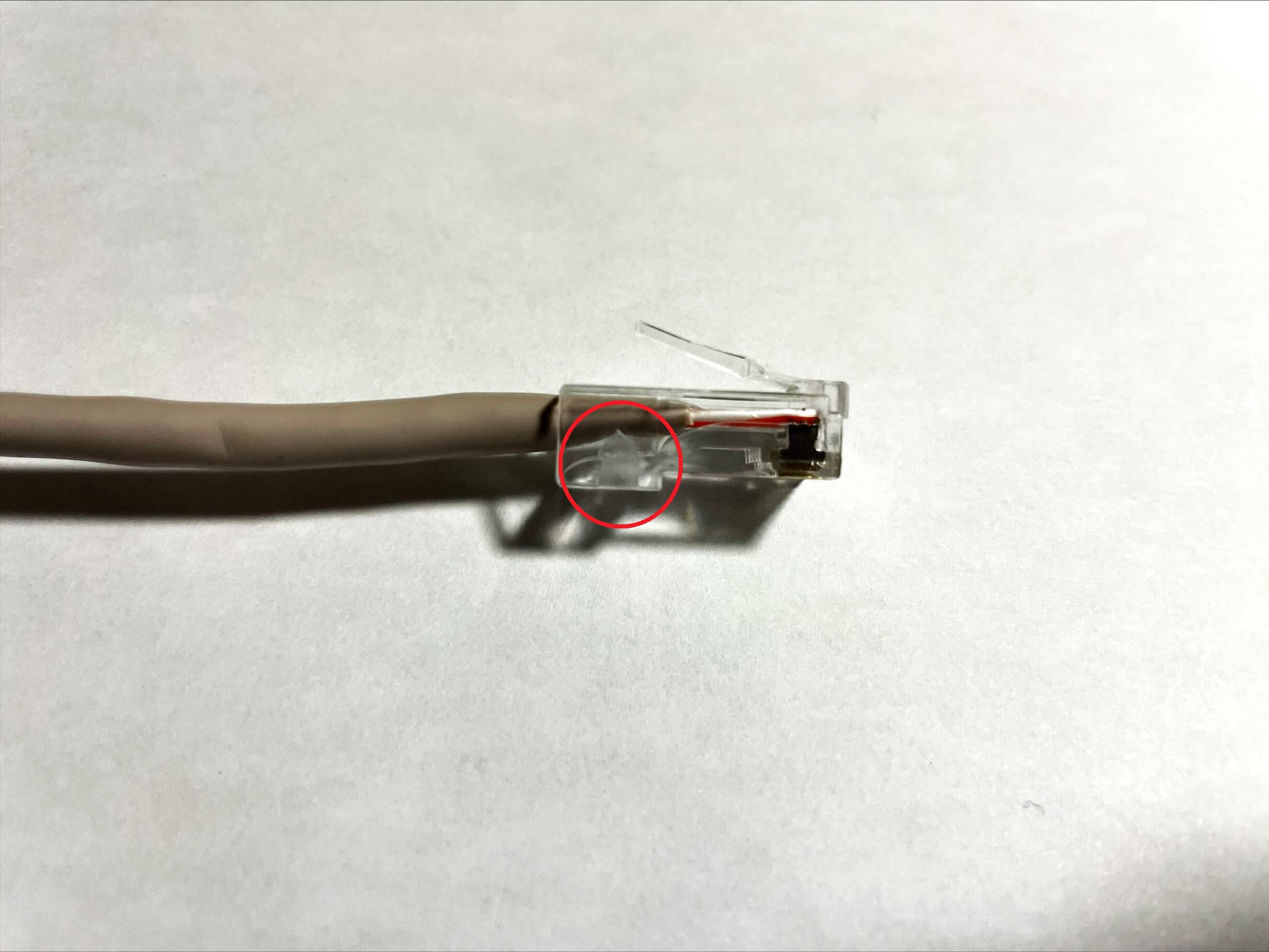 かしめ後のコネクタの状態
